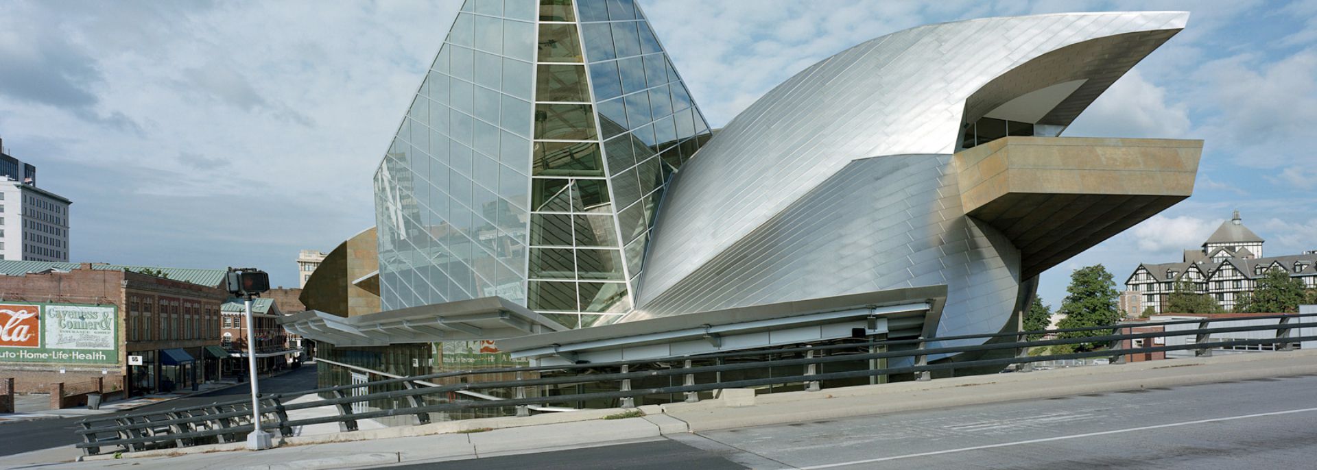 Taubman Museum Main Banner