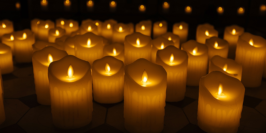 Guided Candlelight Tour of the Galleries – Sunday 7:30 pm