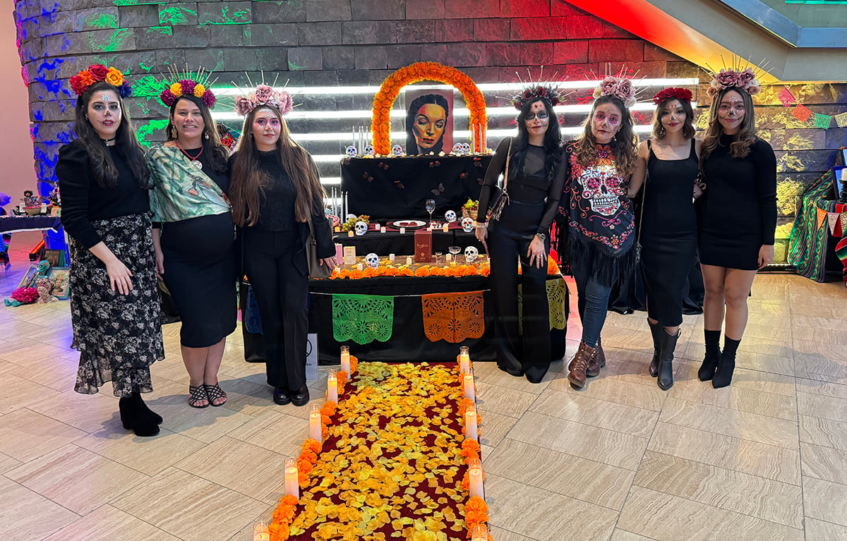 Dia de los Muertos: Day of the Dead Celebration