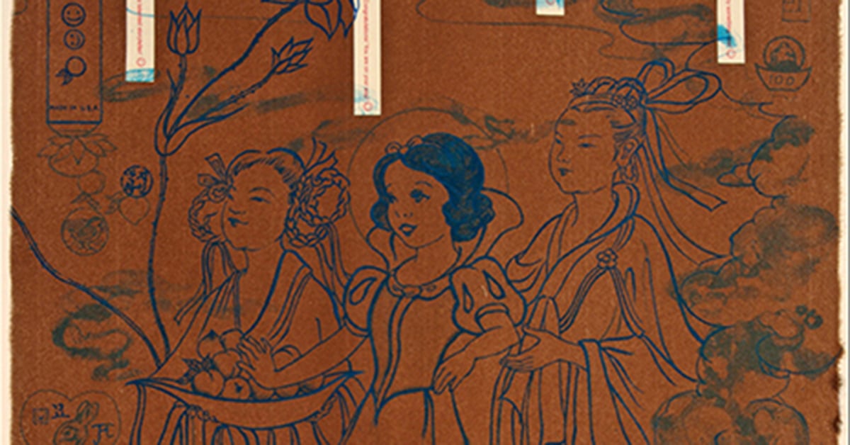 a three-color lithograph featuring Snow White between two traditionally dressed Korean women with banners hanging above them
